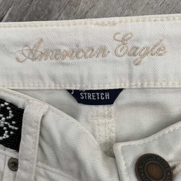 American Eagle Shorts Womens Cut Off Jean Beaded Aztec Raw Hem 32 Waist - Picture 3 of 4